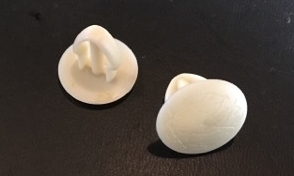 Bekledingspaneel clips licht beige per stuk. T25/T3 bus 2518672992VA Bekledingspaneel clips licht beige per stuk. T25/T3 bus 2518672992VA